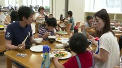 【東郷】有機野菜をさわって食べて学ぶ教室